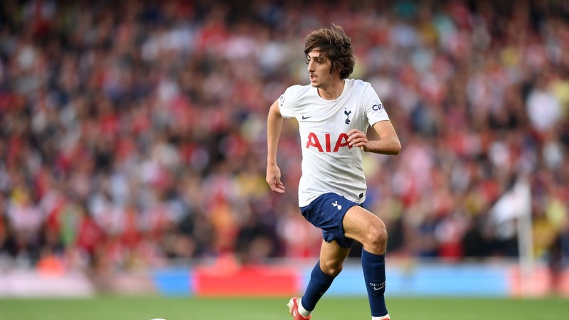 Nhưng sau đó anh cũng được đến với Tottenham vì tên tuổi của mình Nhưng sau đó anh cũng được đến với Tottenham vì tên tuổi của mình