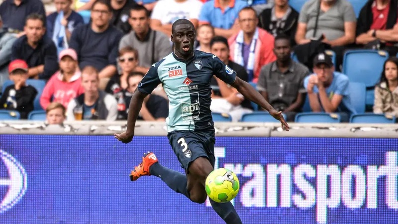Thực tế thì Ferland Mendy có xuất phát điểm khá muộn Thực tế thì Ferland Mendy có xuất phát điểm khá muộn