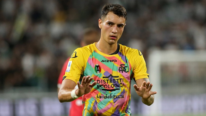 Jakub Kiwior chỉ được trưởng thành từ nền bóng đá nhỏ bé Jakub Kiwior chỉ được trưởng thành từ nền bóng đá nhỏ bé