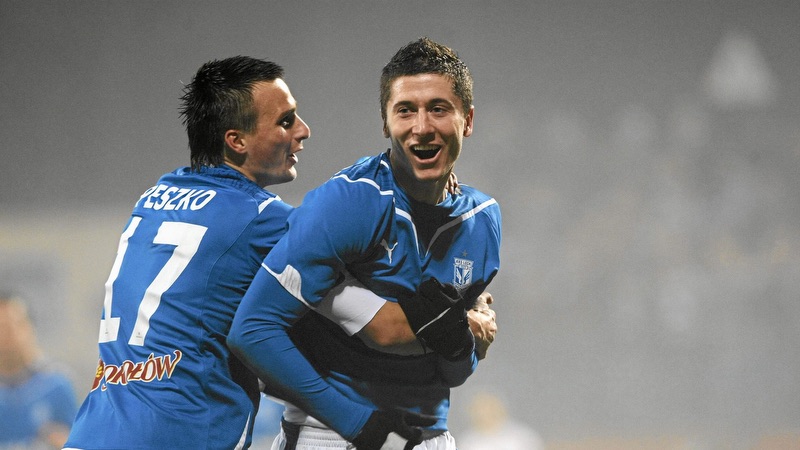 Robert Lewandowski thể hiện được tài năng ngay đầu sự nghiệp Robert Lewandowski thể hiện được tài năng ngay đầu sự nghiệp