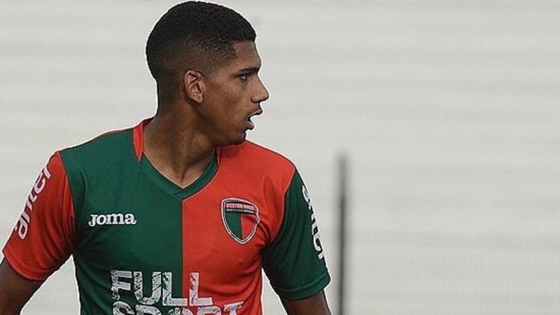 Ronald Araujo chỉ là cái tên vô danh đầu sự nghiệp Ronald Araujo chỉ là cái tên vô danh đầu sự nghiệp