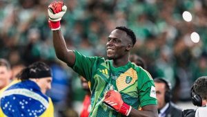 Edouard Mendy - Chạm tay tới sự vĩ đại để vụt tắt